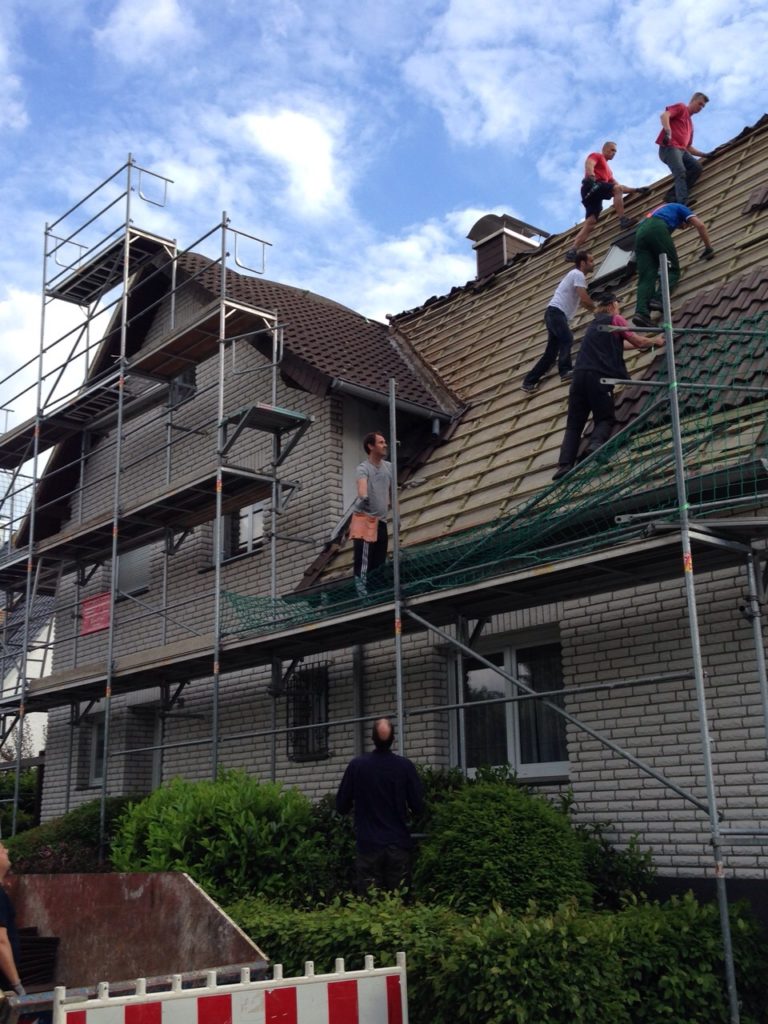 Anpacken, beim Abdecken